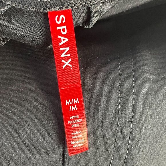 Spanx Womens Medium Petite Black Cropped Pants Stretch Pull On - Picture 4 of 9